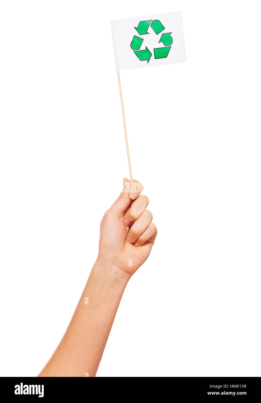 Hand hält kleine Papierfahne mit Recycling-Symbol Stockfoto