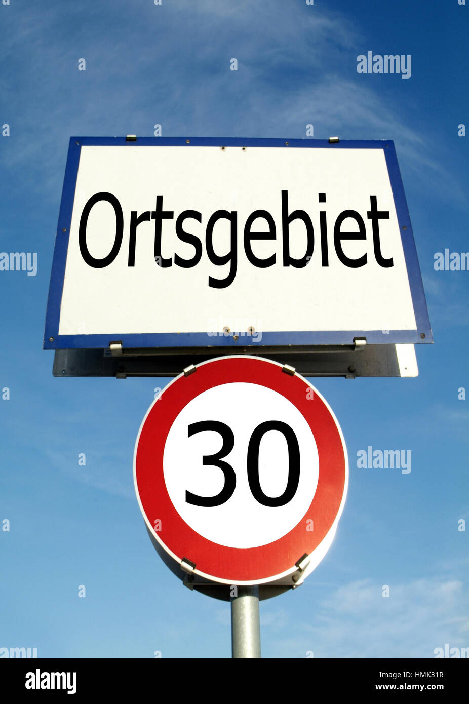 30km/H Geschwindigkeitsbeschränkung in der Stadt Stockfoto