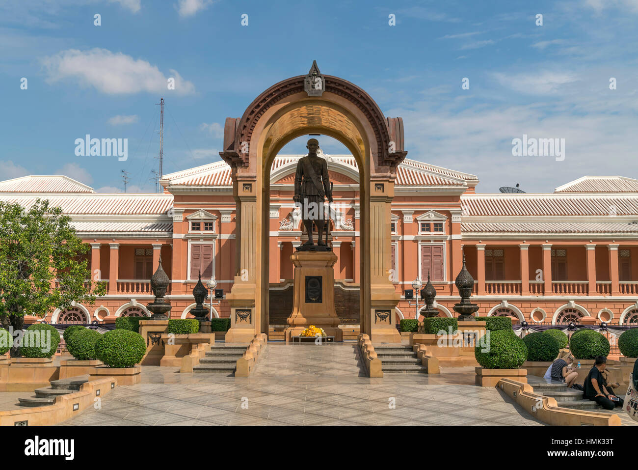 Statue von König Rama IV vor Saranrom Palast, Bangkok, Thailand Stockfoto