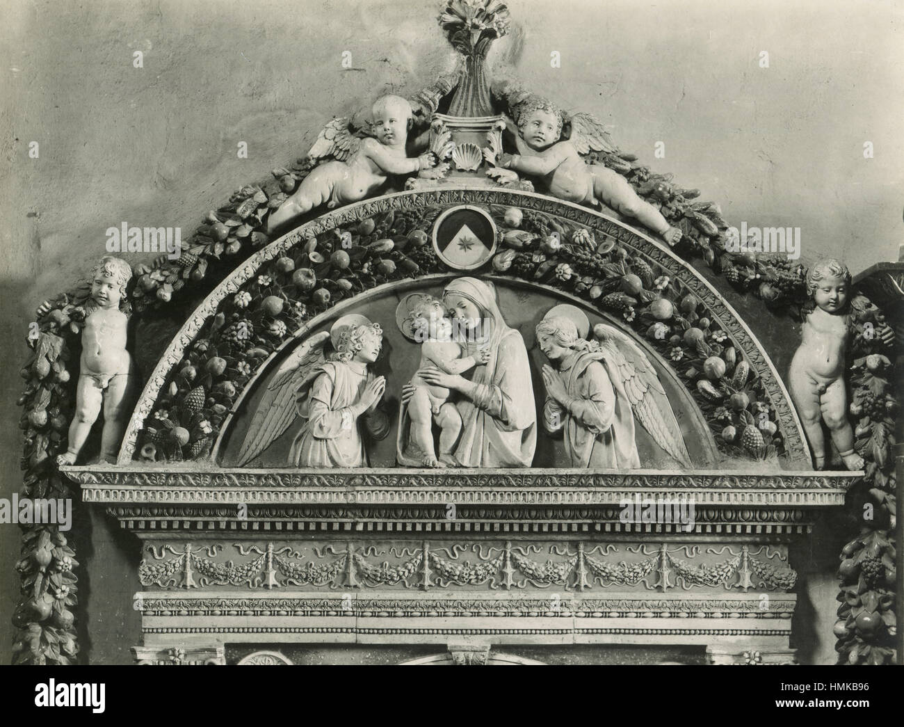 Vintage Foto 1880-1930 Giovanni della Robbia, Waschbecken, 1498. Florenz, Santa Maria Novella Stockfoto