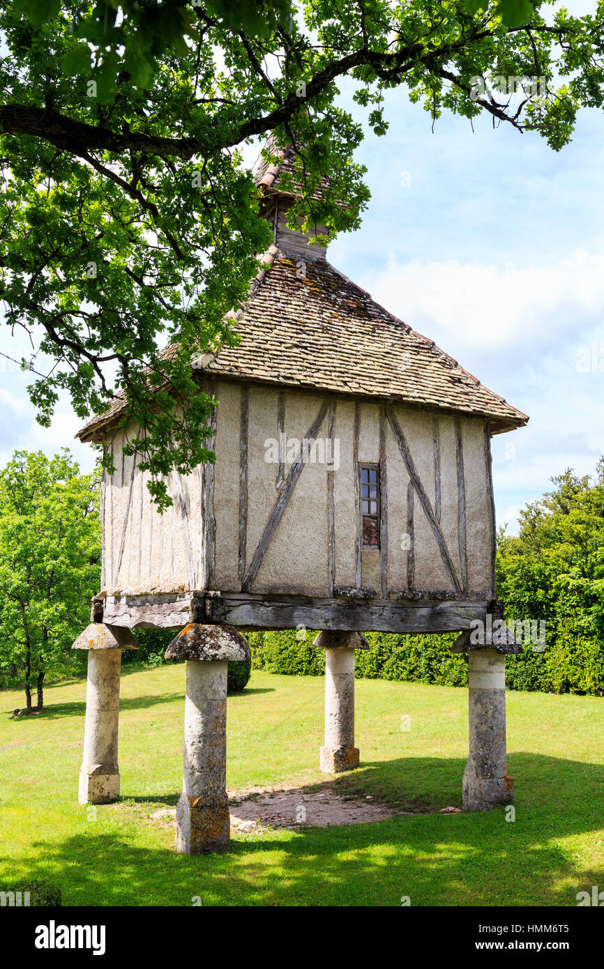 mittelalterliche französische Taubenhaus in der Nähe von Lauzerte, Tarn et Garonne, Frankreich Stockfoto