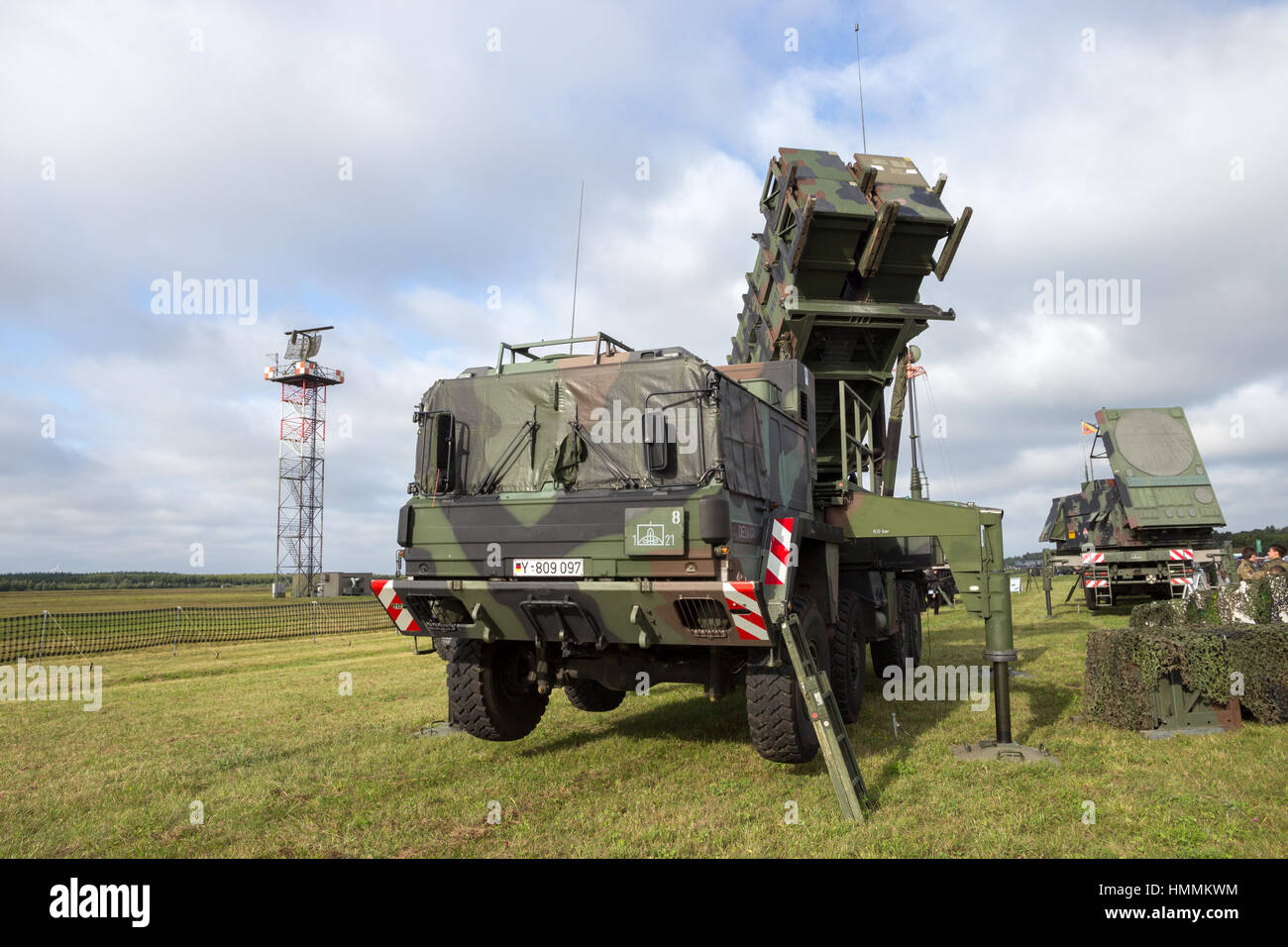 LAAGE, Deutschland - 23. August 2014: Eine deutsche Armee mobile MIM-104 Patriot Boden-Luft-Rakete (SAM) System auf dem Display während des Laage Airbase Open house Stockfoto
