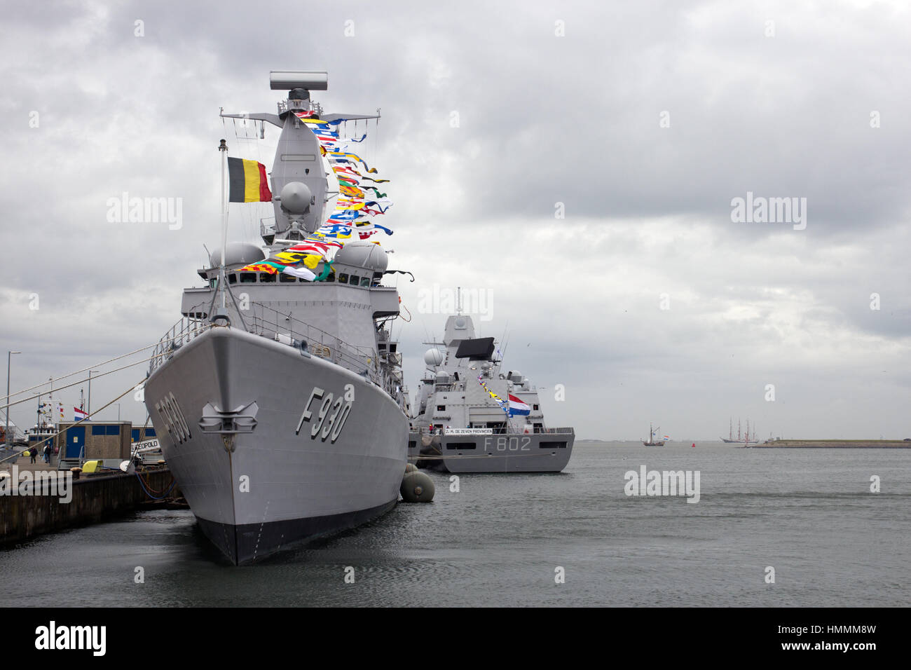 DEN HELDER, die Niederlande - 23.Juni: Belgische Fregatte F930 Leopold I während der niederländischen Marine Tage am 23. Juni 2013 in Den Helder, Niederlande Stockfoto