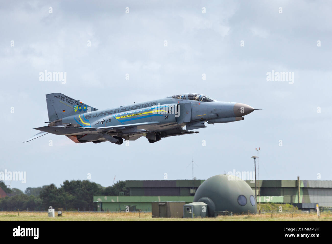 WITTMUND, Deutschland - Juni 29: Deutsche f-4 Phantom ab dem letzten Flug vor der Decommisioned am 29. Juni 2013 in Wittmund, Deutschland. Die f-4 Ph Stockfoto