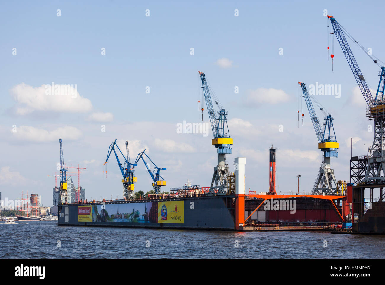 Hamburg, Deutschland - 5 Juli: Blohm und Voss Werft in Hamburg, Deutschland am 5. Juli 2013 Stockfoto