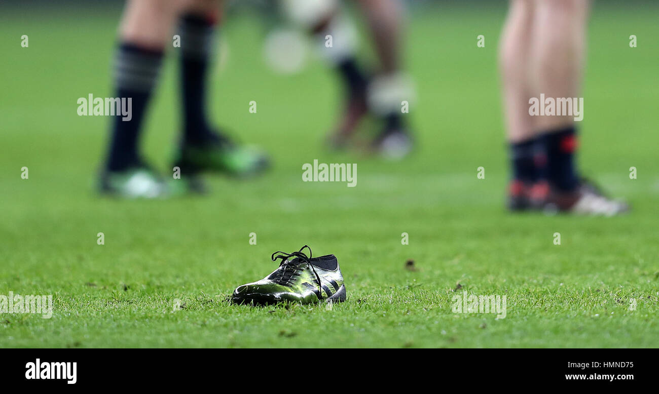 Eine Boot auf dem Platz während der RBS 6 Nations match im Twickenham Stadium, London. Stockfoto