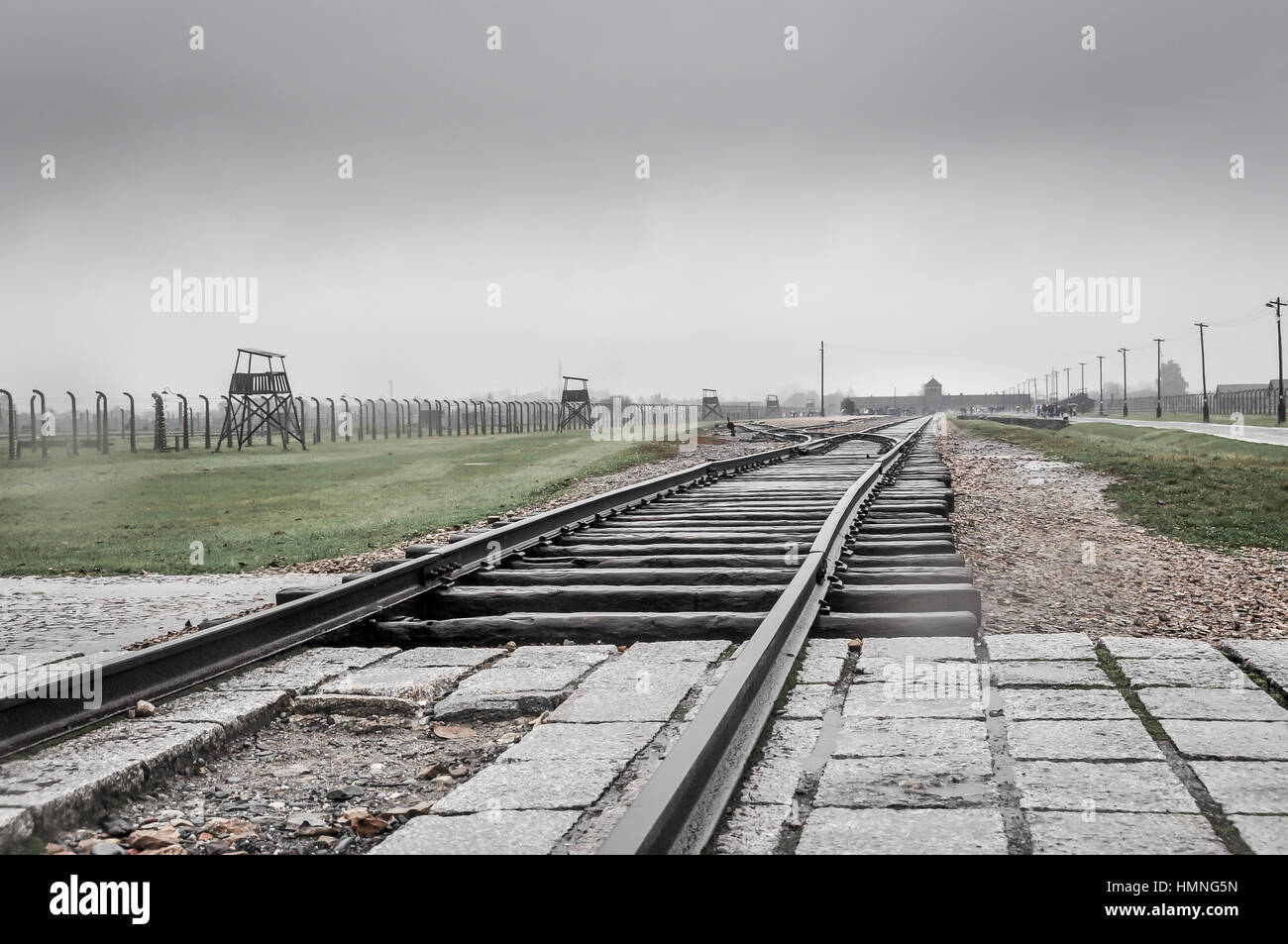 Auschwitz-Birkenau Schienen ins Lager Stockfoto