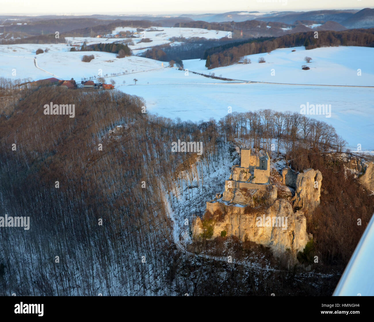 Luftaufnahme von Reussenstein Burg auf der Schwäbischen Alb, Baden-Württemberg, Deutschland Stockfoto