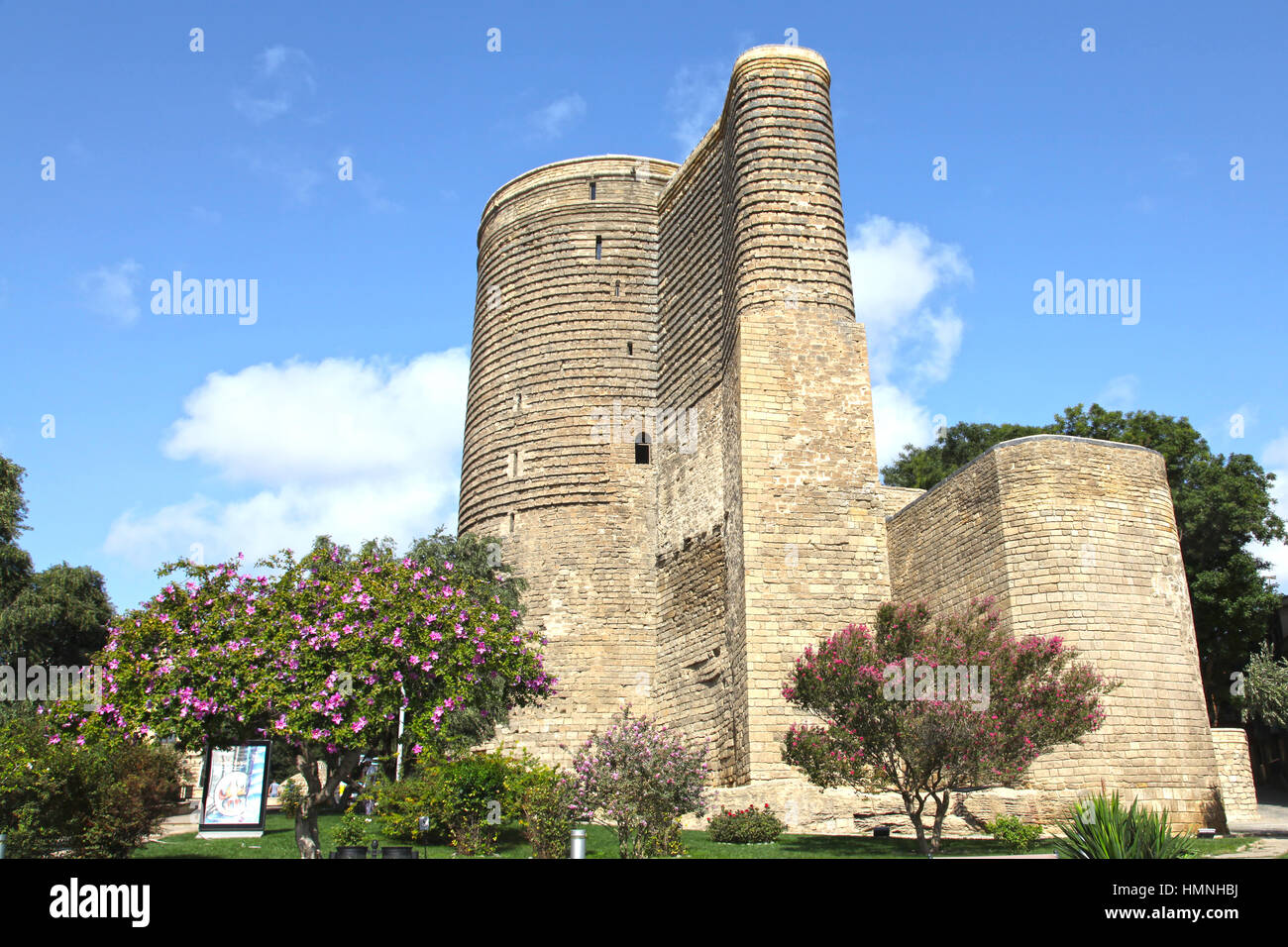 Blick auf Maiden Tower in down Town von Baku. Aserbaidschan Stockfoto