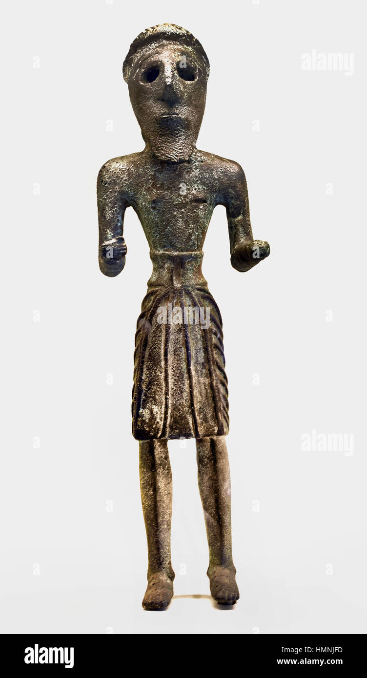 Kupferne Statue eines Kriegers mit kurzen kilt 2000 BC Sam'al (Hittite: Yadiya) wurde als Hittite Kolonie von 1725-1200 v. Chr. gegründet.  940 v. Chr. wurde es ein Königreich, und 680 v. Chr. kam des Staats unter Kontrolle des assyrischen Reiches. ) Stockfoto