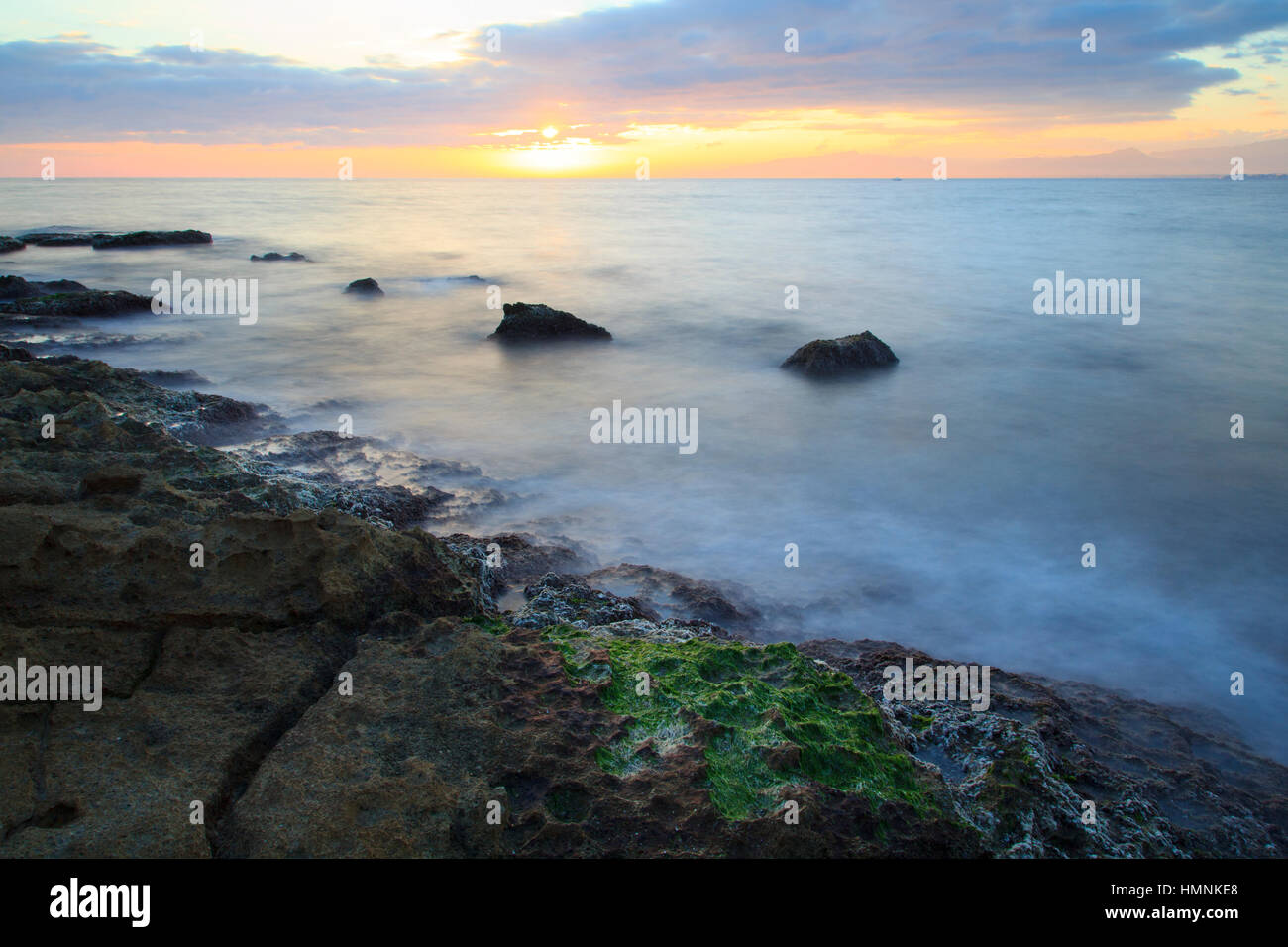Küste des Meeres in einer Langzeitbelichtung geschossen Stockfoto