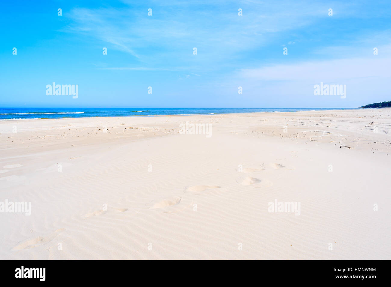 Weißen Sand am idyllischen Strand, Ostsee, Polen Stockfoto
