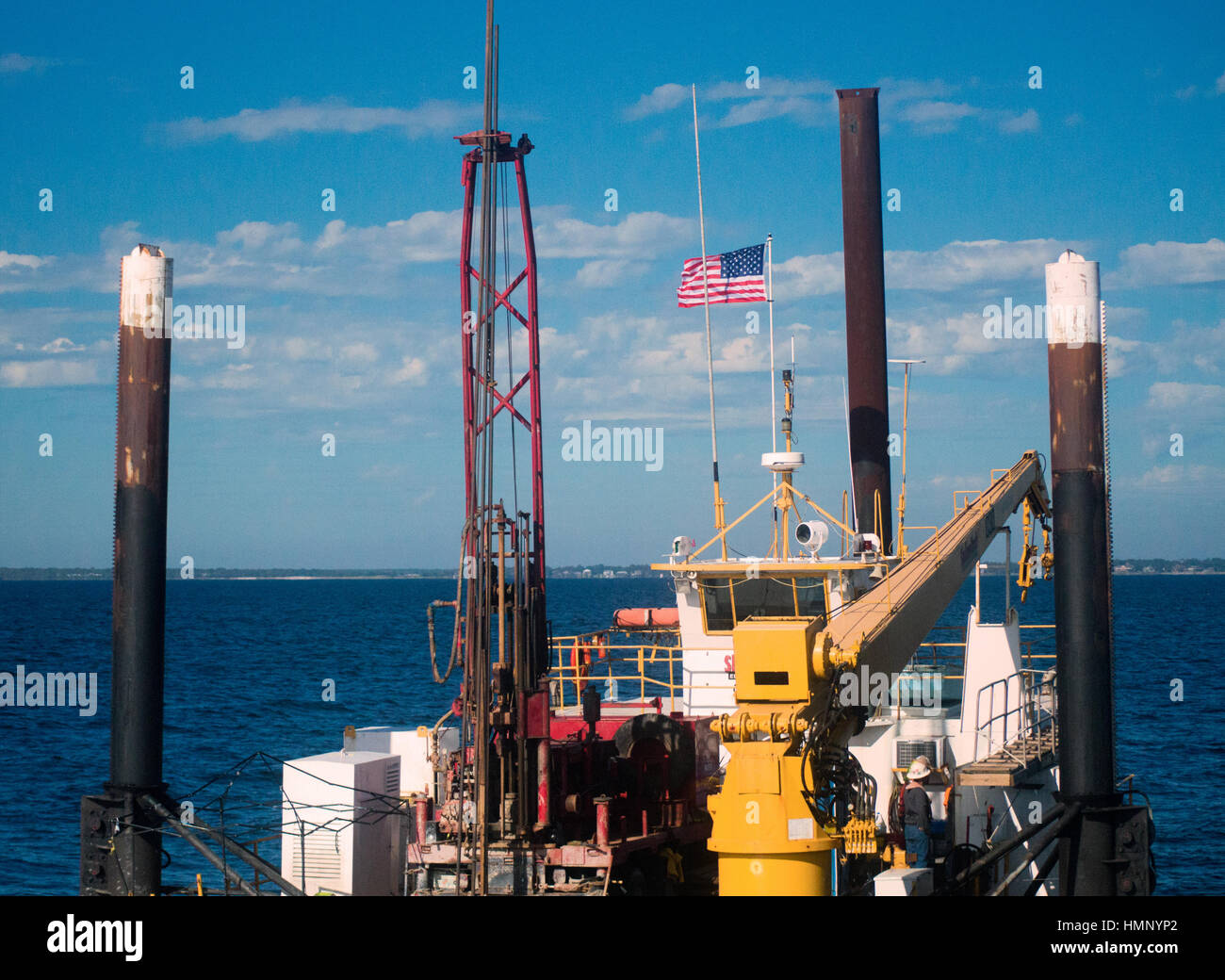 Eine Offshore-Bohrer Ölbohrinsel Bohren nach Öl in den Golf von Mexiko Stockfoto