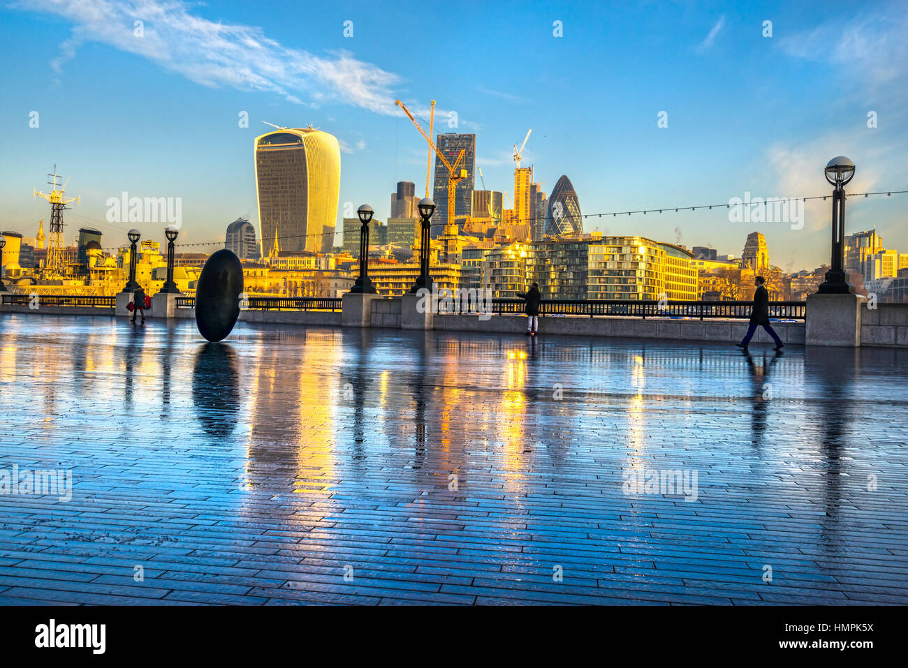 Der Londoner Bankenviertel bei Sonnenaufgang, London, UK Stockfoto