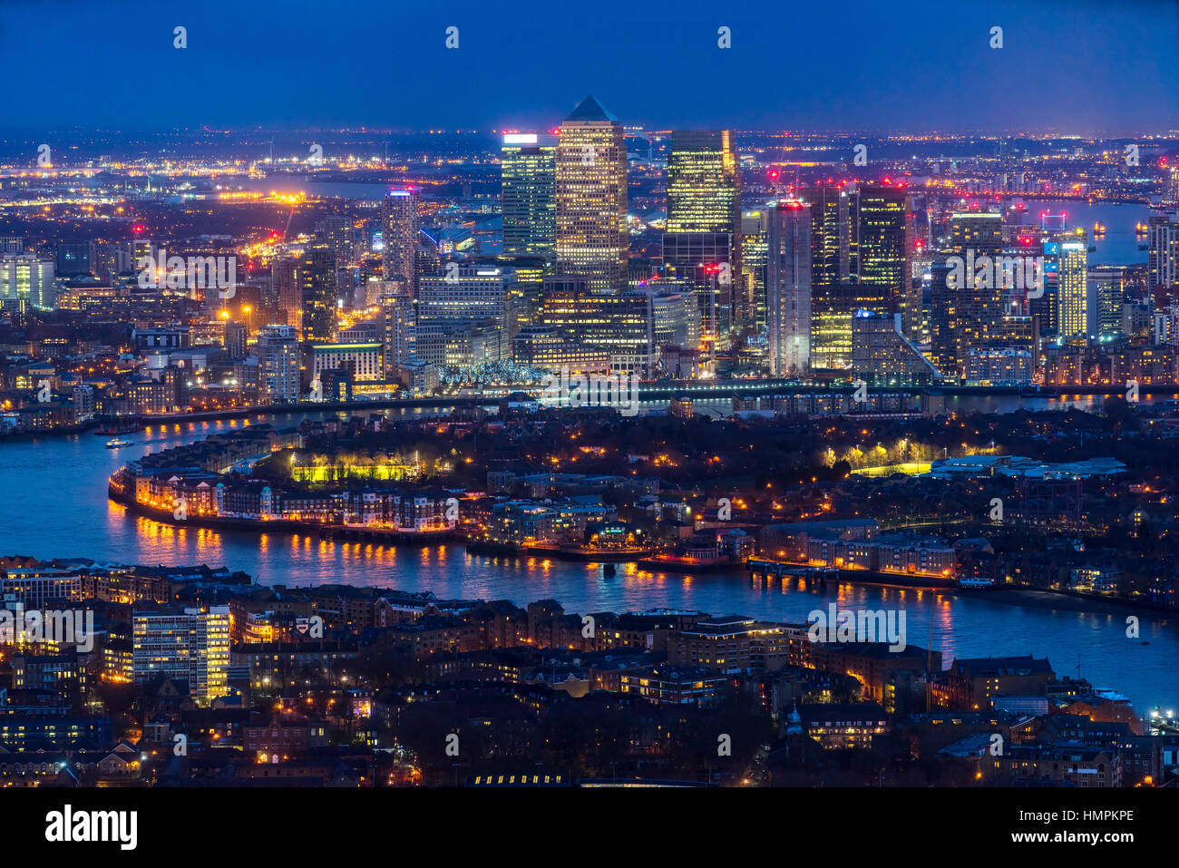 Canary Wharf Wolkenkratzer und Themse, London, UK Stockfoto