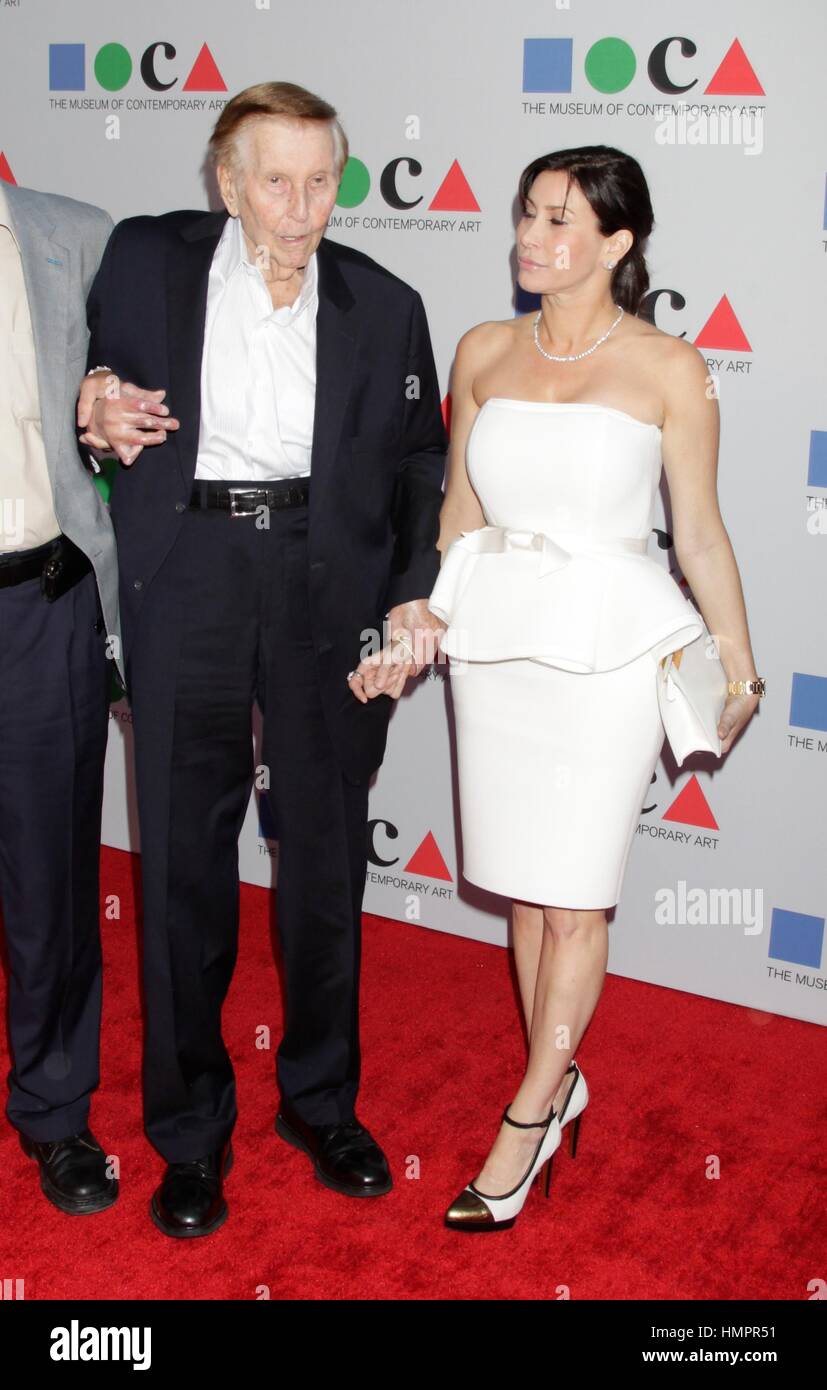 Sumner Redstone und Freundin Sydney Holland besuchen Sie das Museum of Contemporary Art Los Angeles - ja! -MOCA Gala am 20. April 2013, in Los Angeles, Kalifornien. Foto von Francis Specker Stockfoto