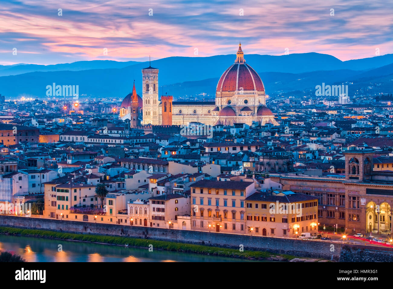 Nacht der Skyline von Florenz in Florenz, Firenze, Italien. Stockfoto