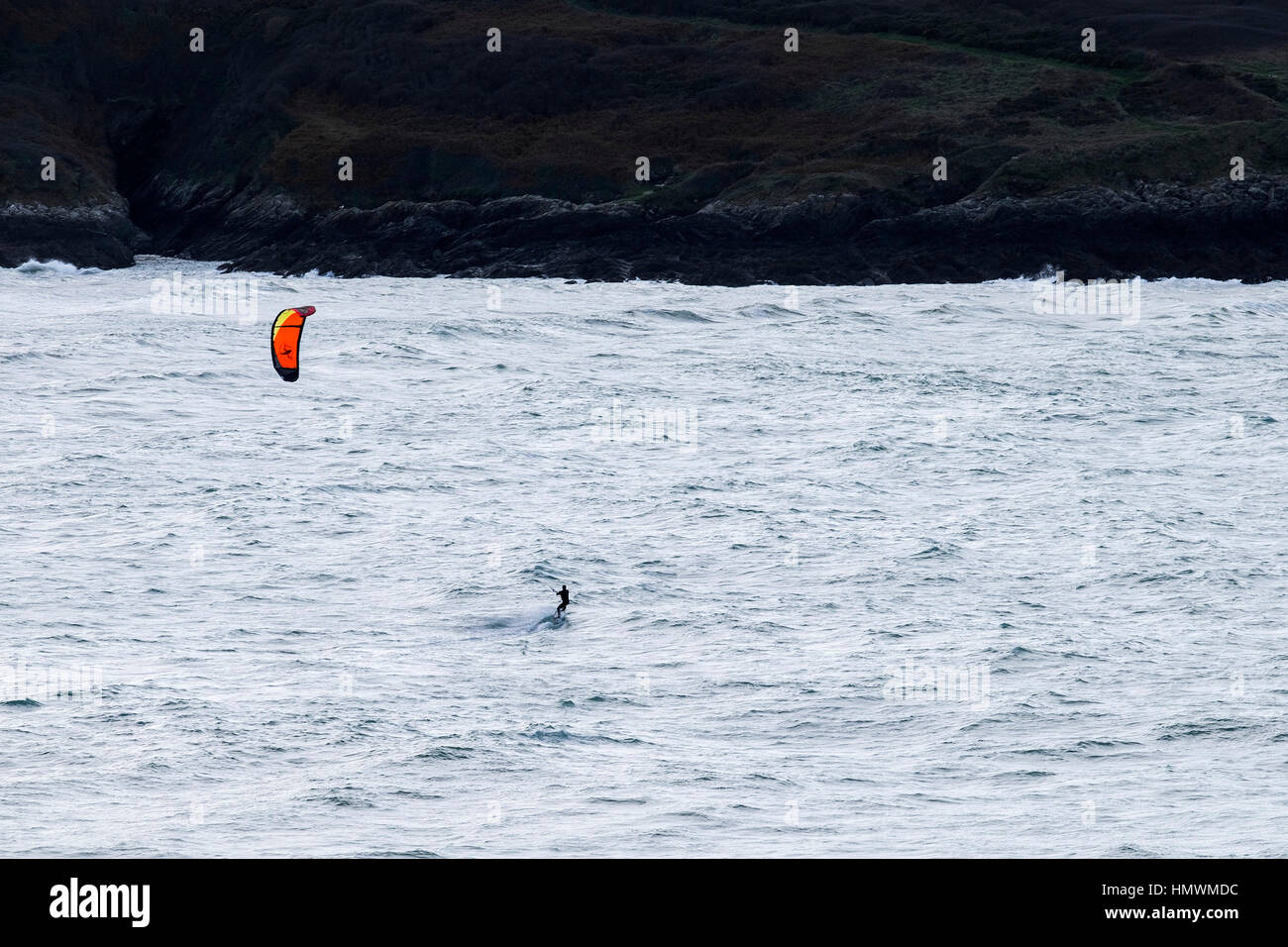 Kite Surfer Abstand North Cornwall coast Stockfoto