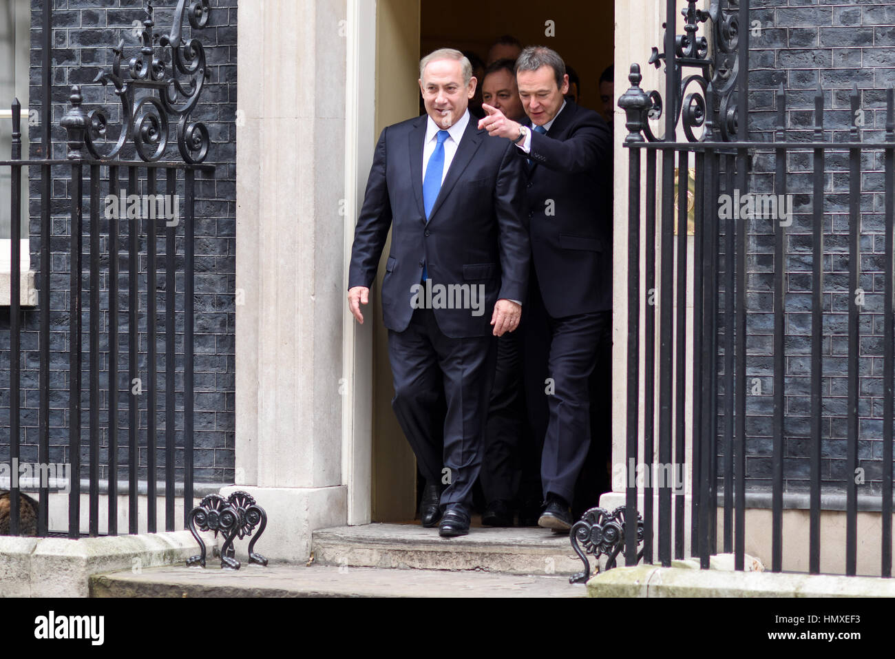 London, UK. 6. Februar 2017. Israels Ministerpräsident Netanyahu verlässt Downing Street zum Mittagessen. Netanjahu war in London für Gespräche mit Theresa May. Bildnachweis: Jacob Sacks-Jones/Alamy Live-Nachrichten. Stockfoto