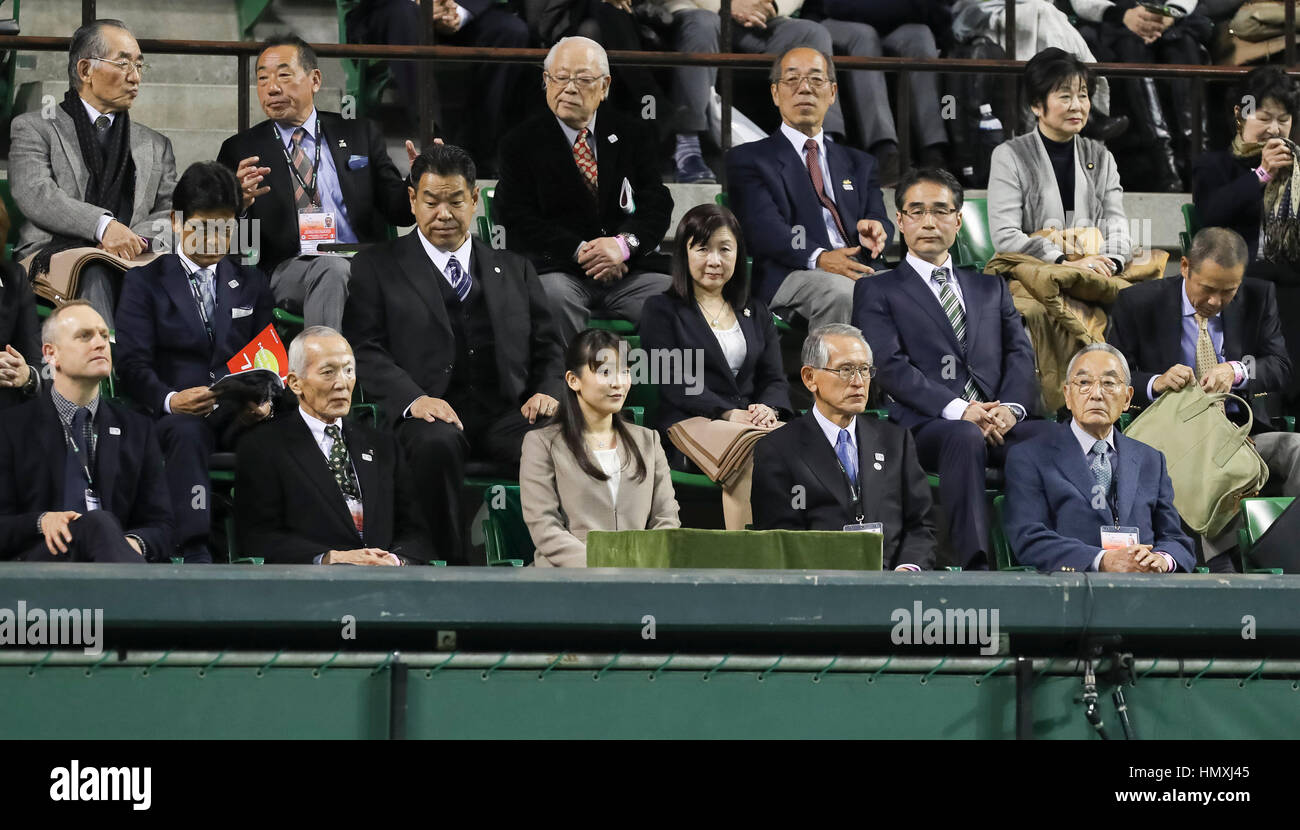 . 4. Februar 2017. (L-R) Prinzessin Mako von Akishino, Nobuo Kuroyanagi, 4. Februar 2017 - Tennis: Davis Cup von BNP Paribas 1. Runde Japan / Frankreich - Prinzessin Mako von Akishino zusammen mit Nobuo Kuroyanagi Präsident der Japan Tennis Association in Tokio Ariake Kolosseum auf 04.02.2017. Bildnachweis: Yan Lerval/AFLO/Alamy Live-Nachrichten Stockfoto