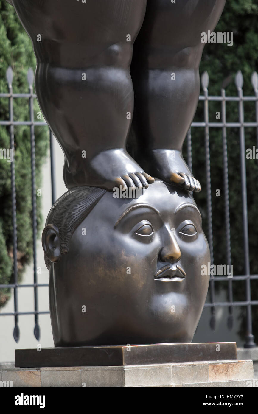 16. Oktober 2016 Medellin, Kolumbien: Closeup Details Botero surrealistischen Statue "The Thought" öffentlich angezeigt Stockfoto