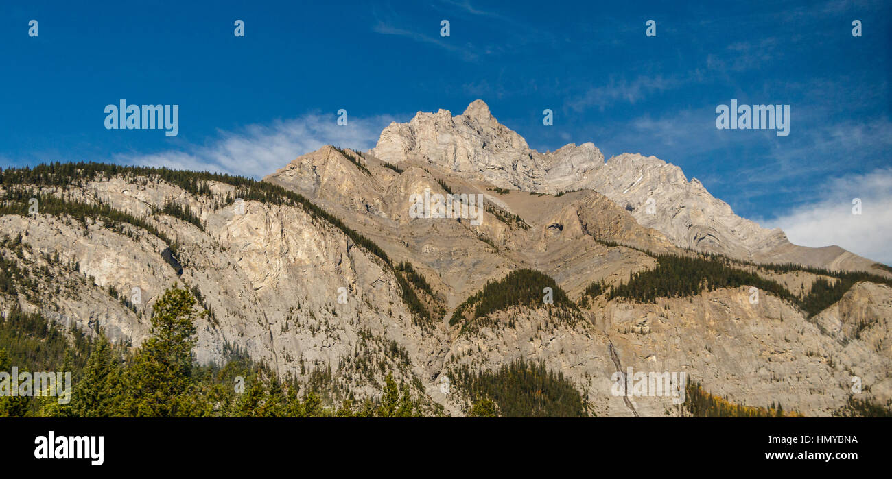 Die Rocky Mountains, allgemein bekannt als die Rocky Mountains, im Banff Nationalpark, Alberta, Kanada. Stockfoto