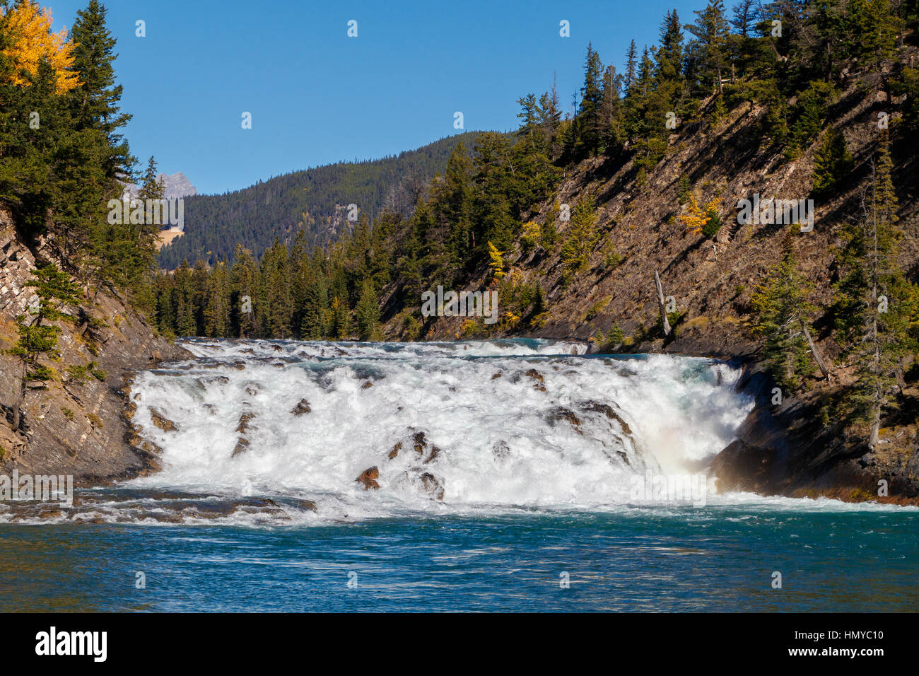 Bogen fällt am Bow River, Banff, Alberta, Kanada. Stockfoto