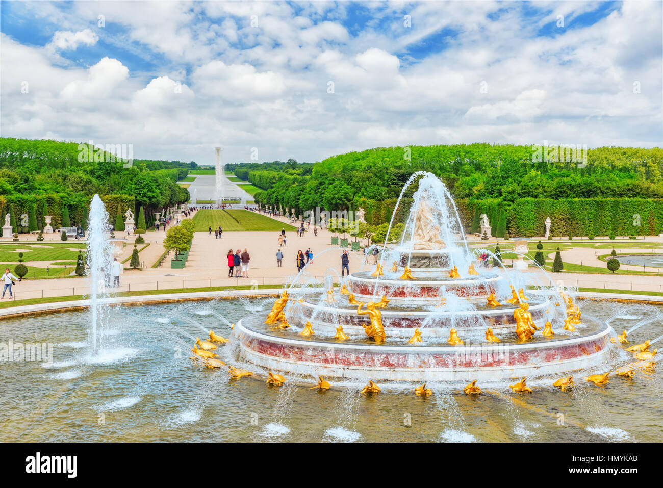 VERSAILLES, Frankreich 2. Juli 2016 LatonaBrunnen Pool, gegenüber