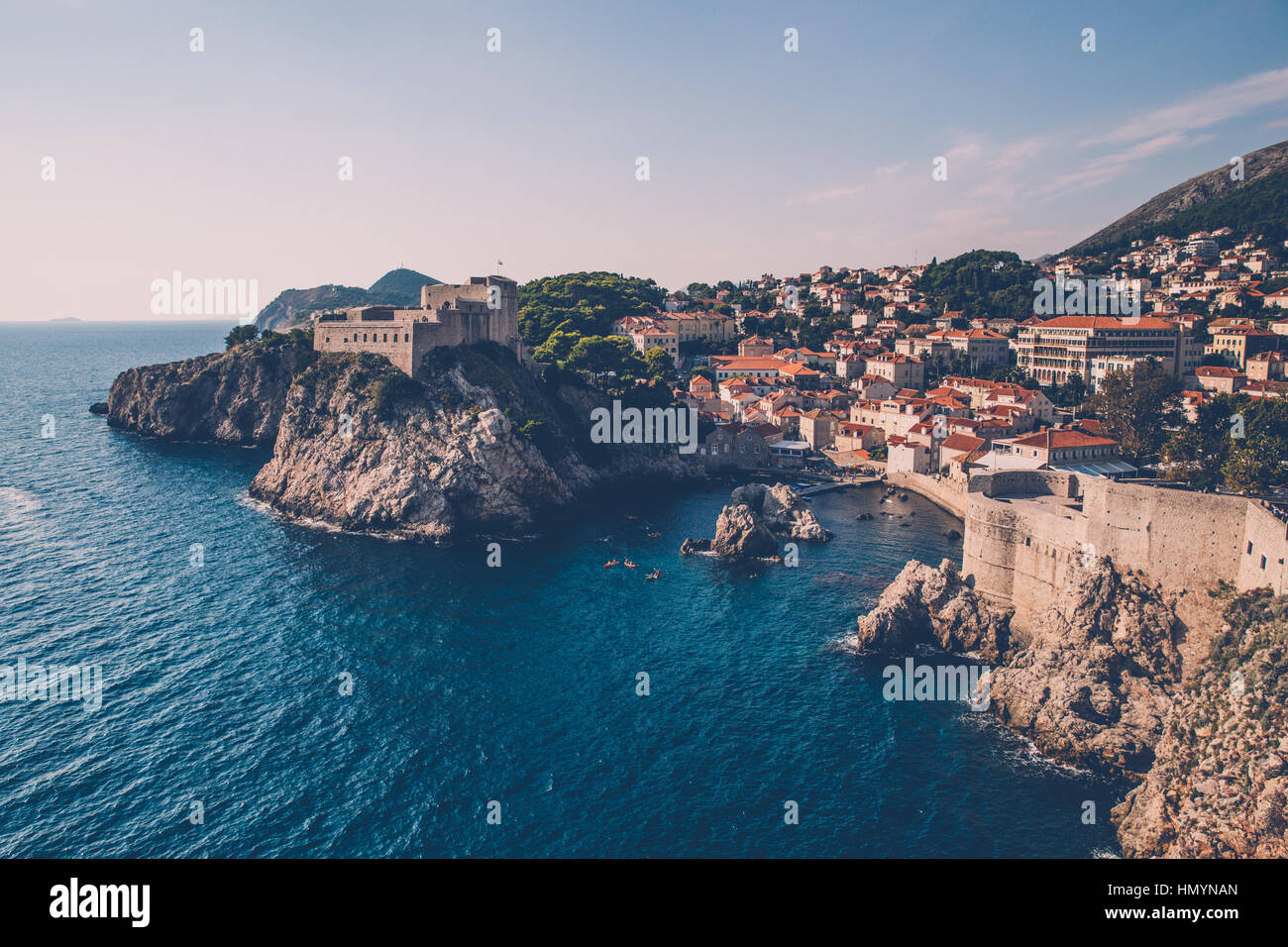 Küste von Dubrovnik, Kroatien am Sommertag Stockfoto