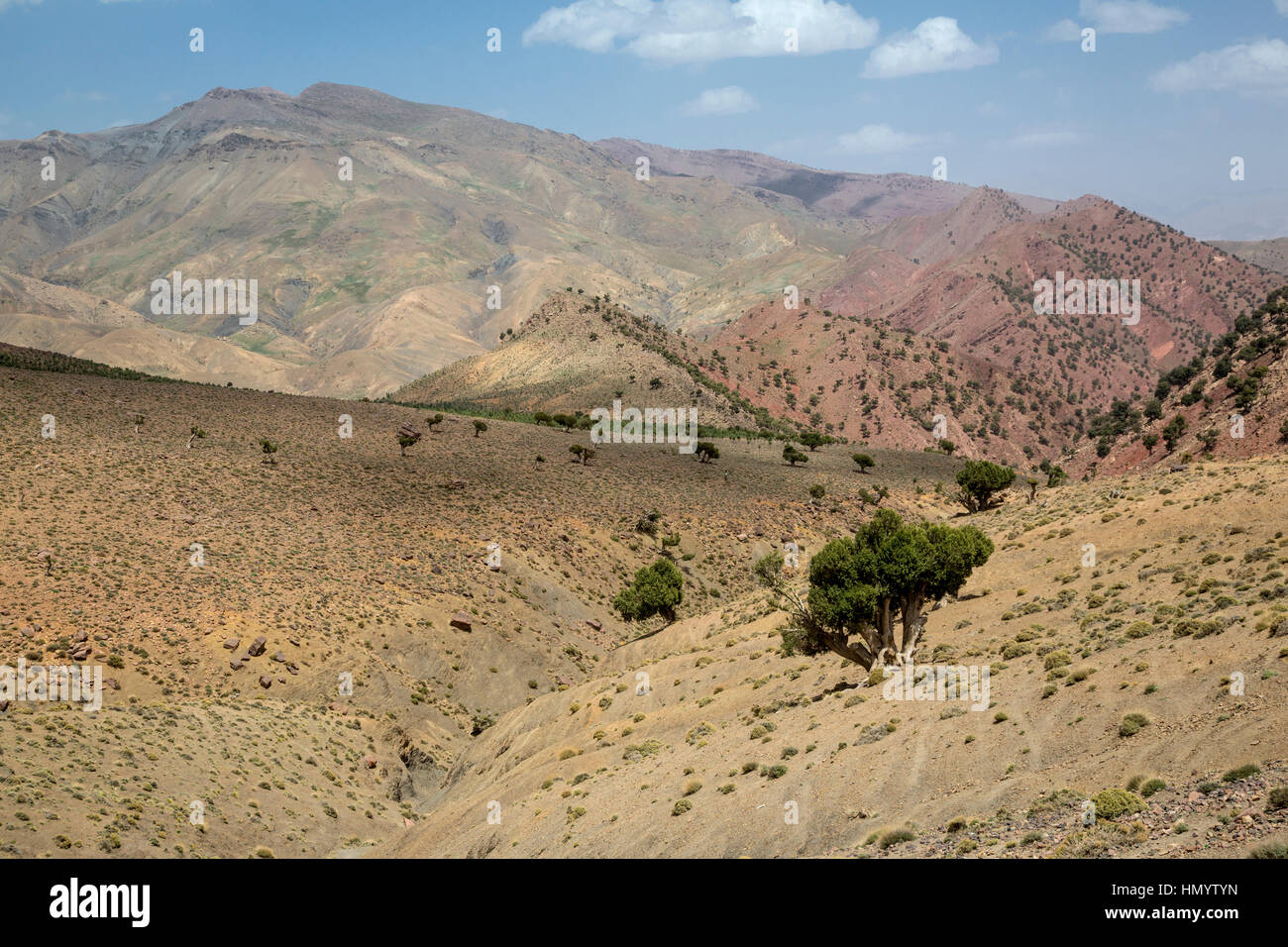 Atlas-Gebirge in der Nähe von Tizi N'Tichka übergeben, Marokko.  Semi-ariden Terrain. Stockfoto