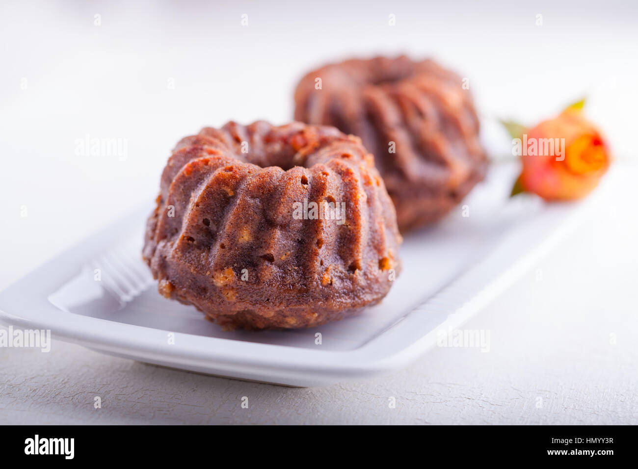 Glutenfrei Apfel-Muffins.  Mehl aus Reis, Flachs und Vogel-Kirsche Stockfoto