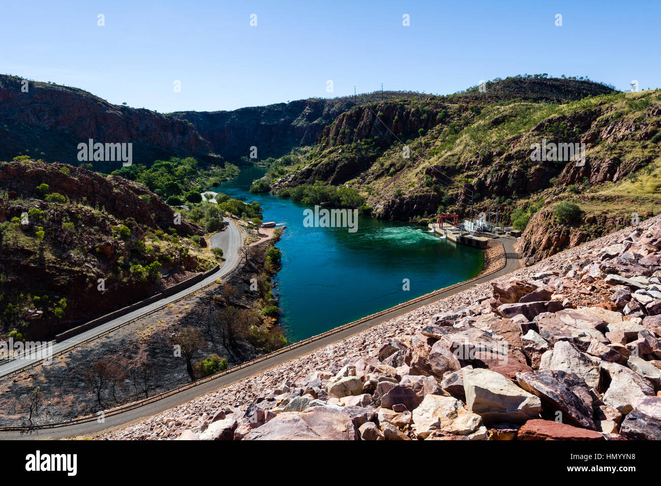 Der Lake Argyle Damm Wand- und Steckdose Station des Ord River Wasserkraftwerk. Stockfoto