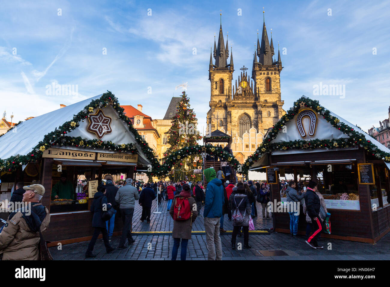 Weihnachtliche Stimmung auf dem Altstädter Ring, Prag, Tschechische Republik Stockfoto