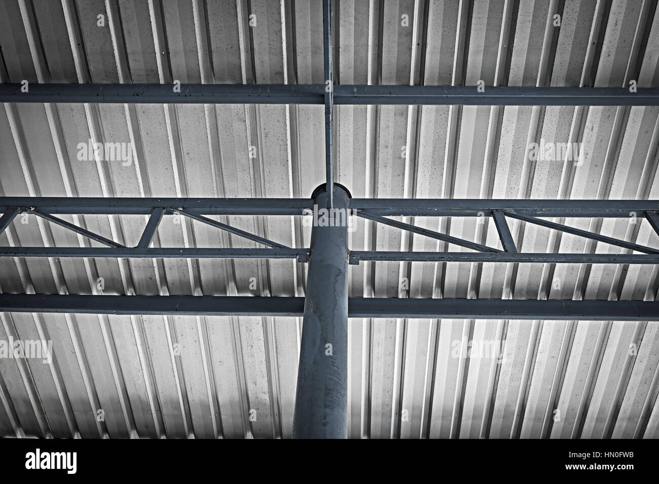 Altes Dach und Rost Stahlbinder für Hintergrundtextur/Prozessfarbe  Stockfotografie - Alamy