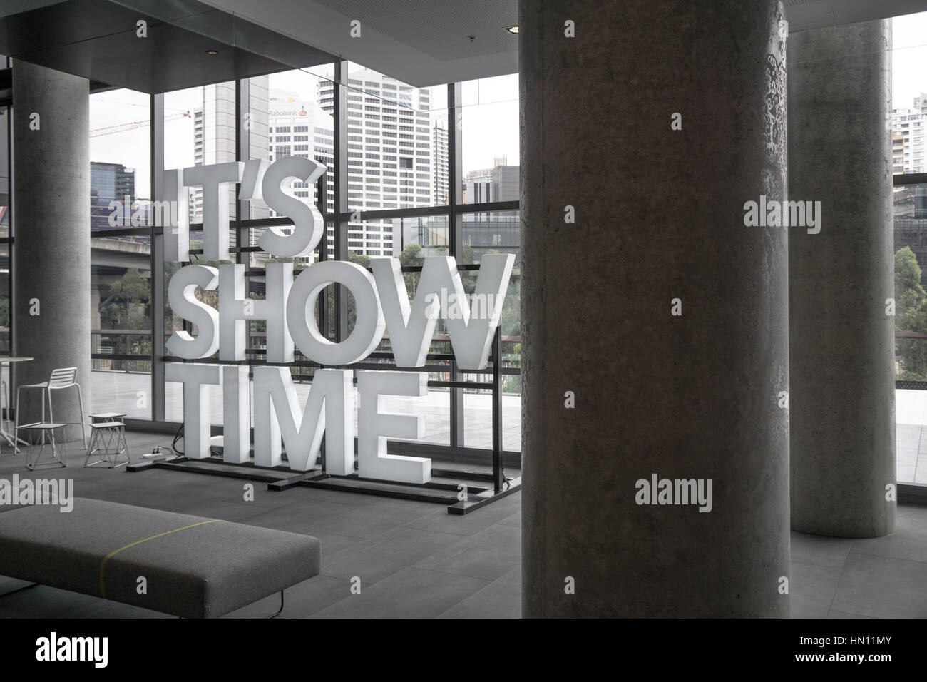 Ein 'Seine Showtime' 3D Schild am Zentrum ICC, Sydney Stockfoto