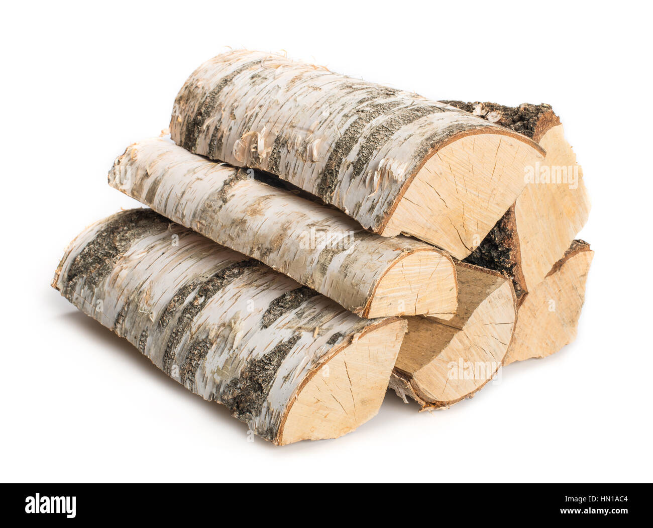 Haufen von Birke Brennholz auf weißem Hintergrund Stockfoto