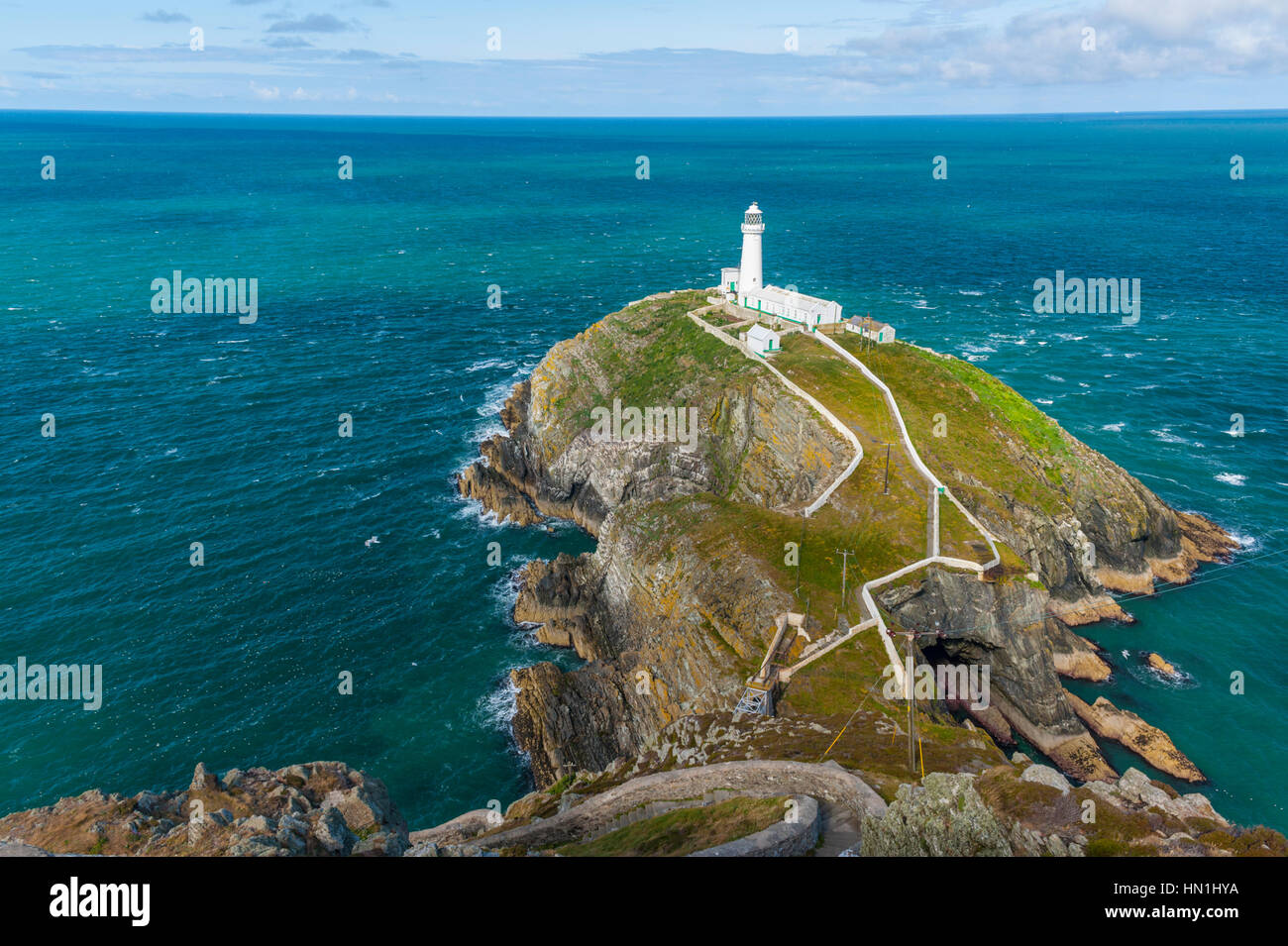 South Stack Lighthouse am nordwestlichen Punkt der Holy Island of Angelesy Wales Stockfoto