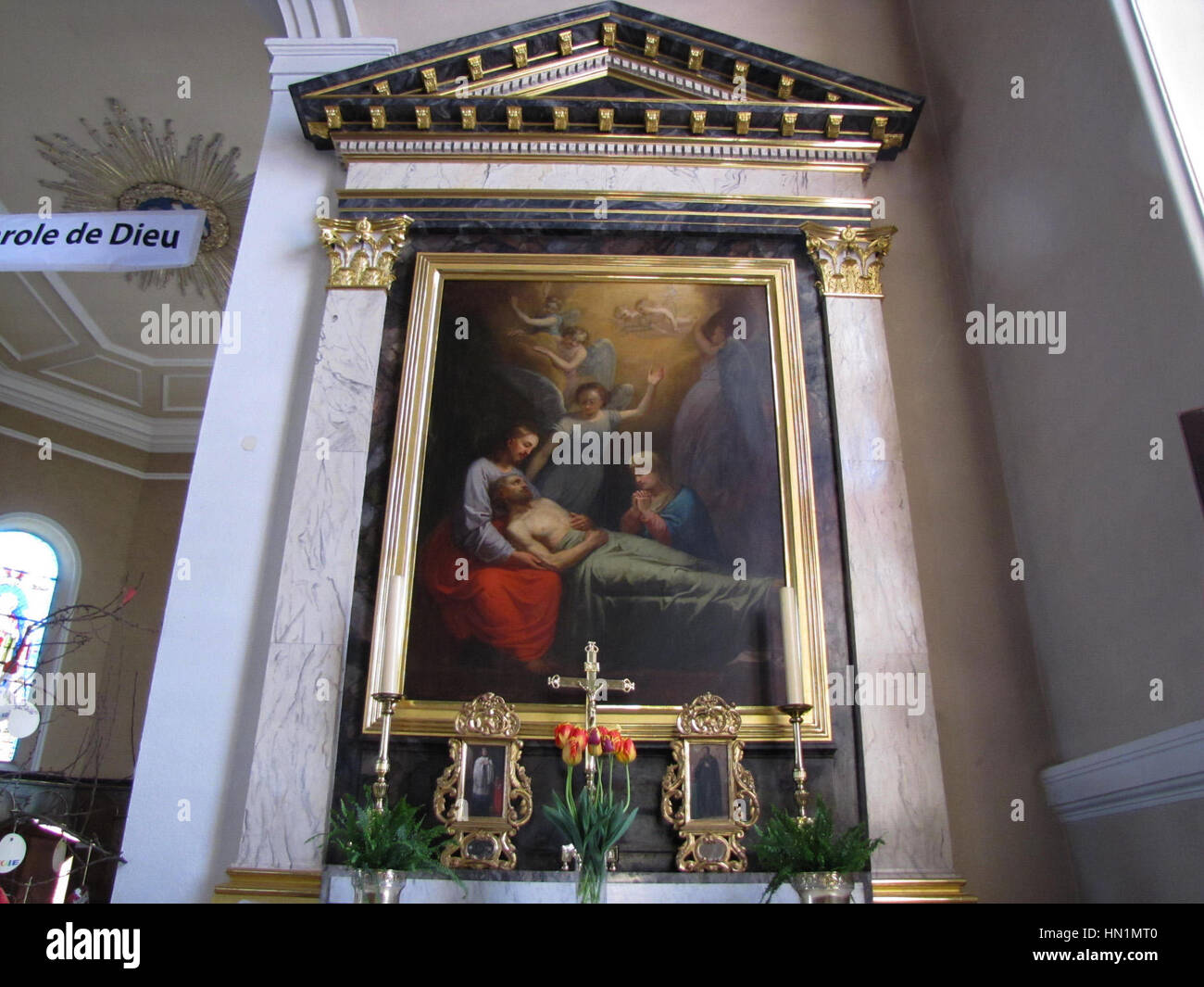 „Marlenheim SteRicharde“ bezieht sich auf eine historische oder kulturelle Darstellung der Stadt Marlenheim und ihrer Verbindung zu lokalen Ereignissen oder Figuren. Das Stück fängt das Wesen der Geschichte oder Kultur der Stadt ein. Stockfoto