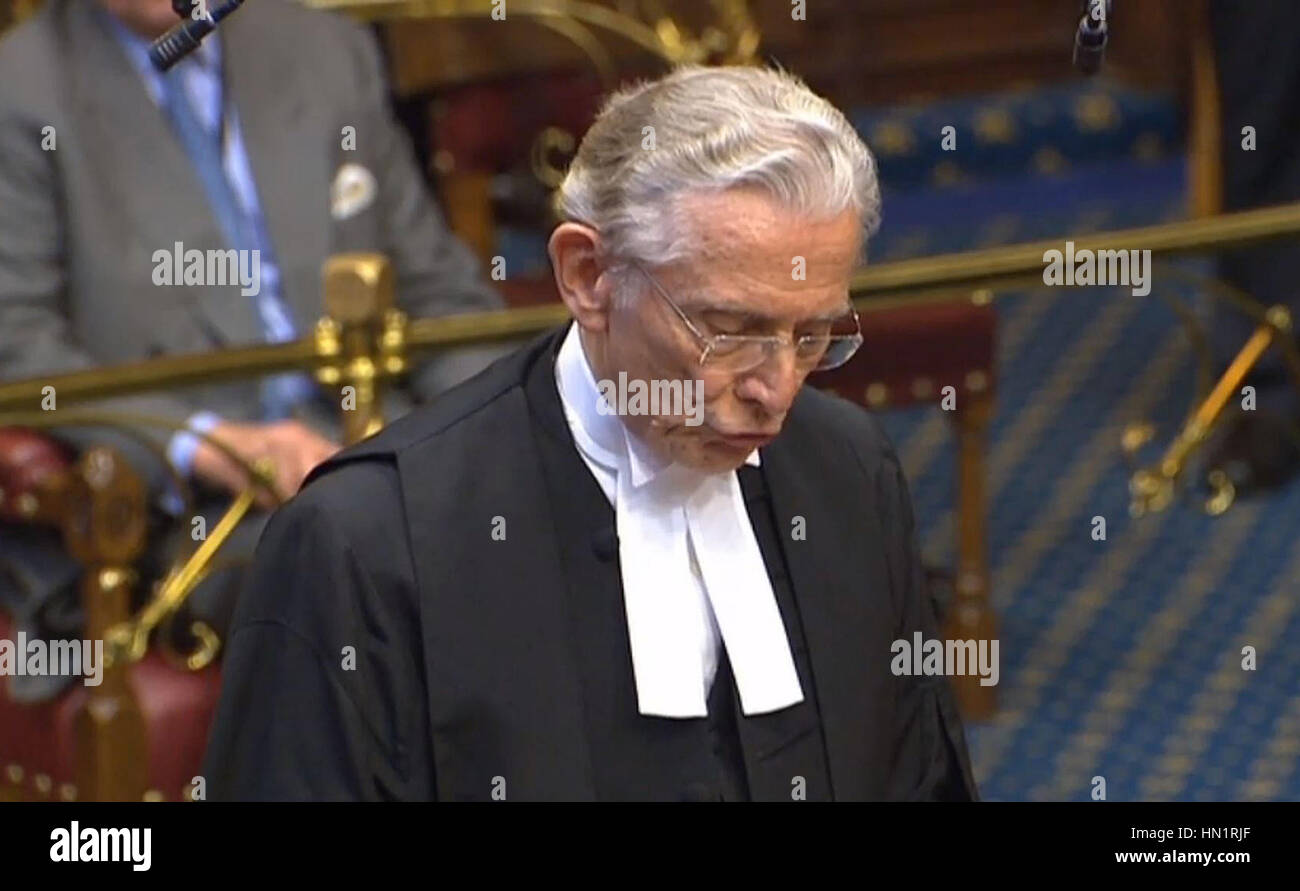 Lord Fowler, der Lord-Sprecher, spricht im Londoner House of Lords, wo er seinen Kollegen sagte, dass er bei allen Anfragen von US-Präsident Trump, das Parlament zu sprechen, "wenn und wann es gemacht wird", offen bleiben werde. Stockfoto
