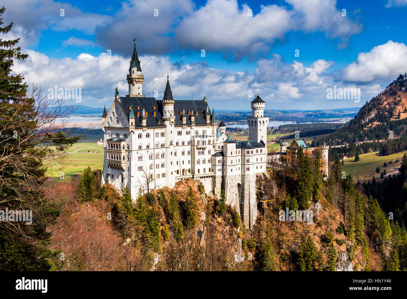 schloss-neuschwanstein-befindet-sich-das-ber-hmte-schloss-in