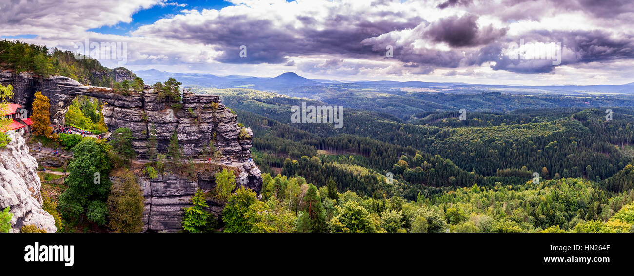 Pravcicka Brana die größte natürliche Sandstein Bogen in Europa in die Böhmische Schweiz (Böhmische Schweiz oder Ceske Svycarsko) Nati Stockfoto