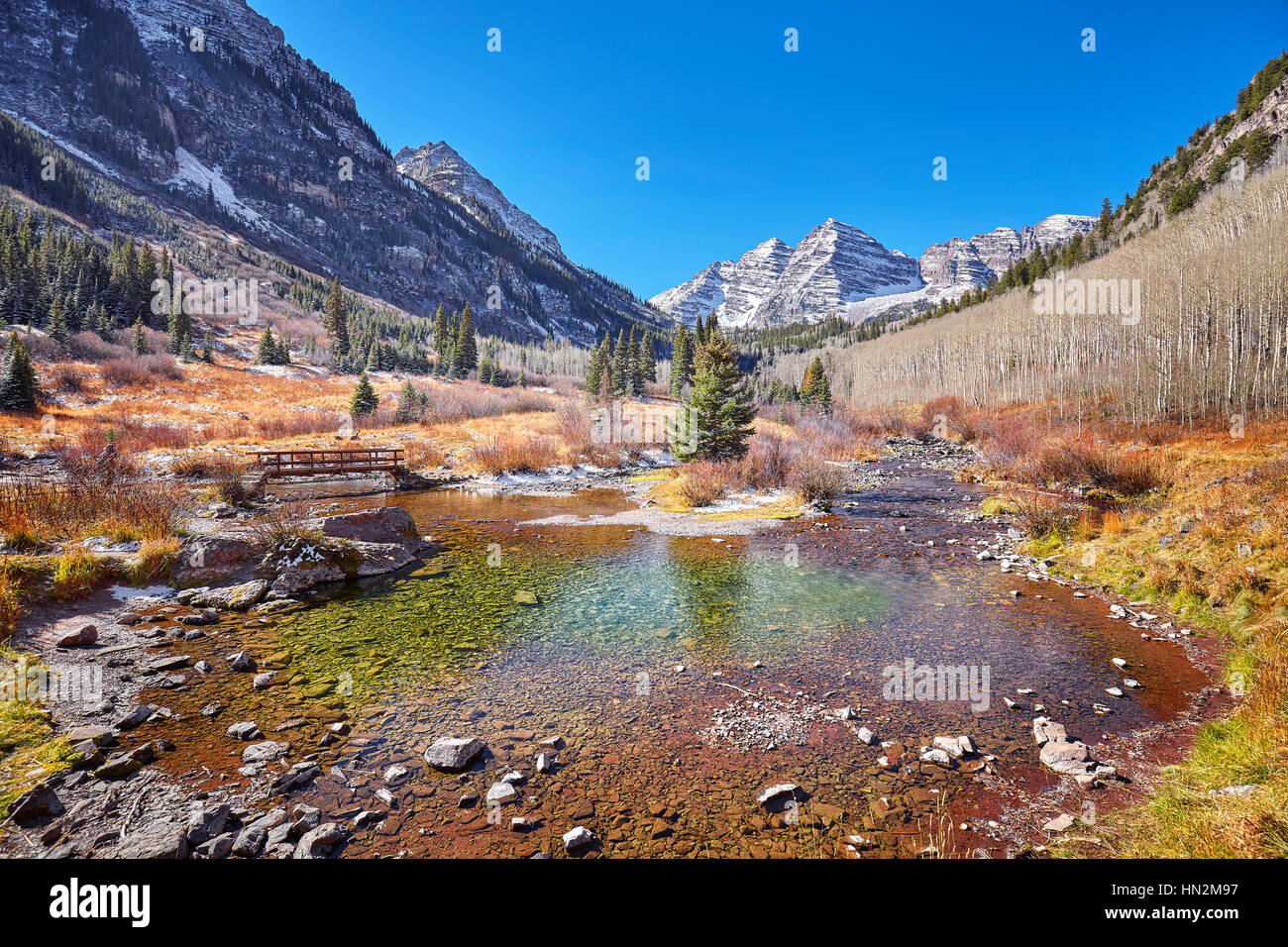 Maroon Bells herbstliche Berglandschaft, Aspen in Colorado, USA. Stockfoto