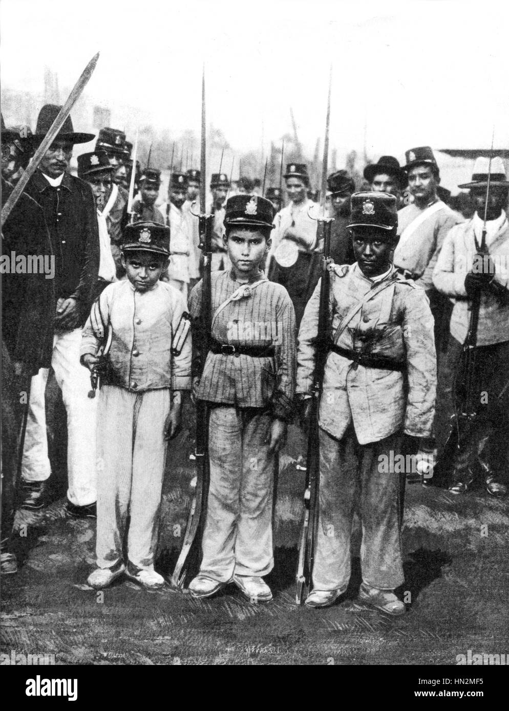 Bürgerkrieg, bekannt als "Krieg der tausend Tage". Kindersoldaten der staatlichen Armee 1902 Kolumbien Stockfoto