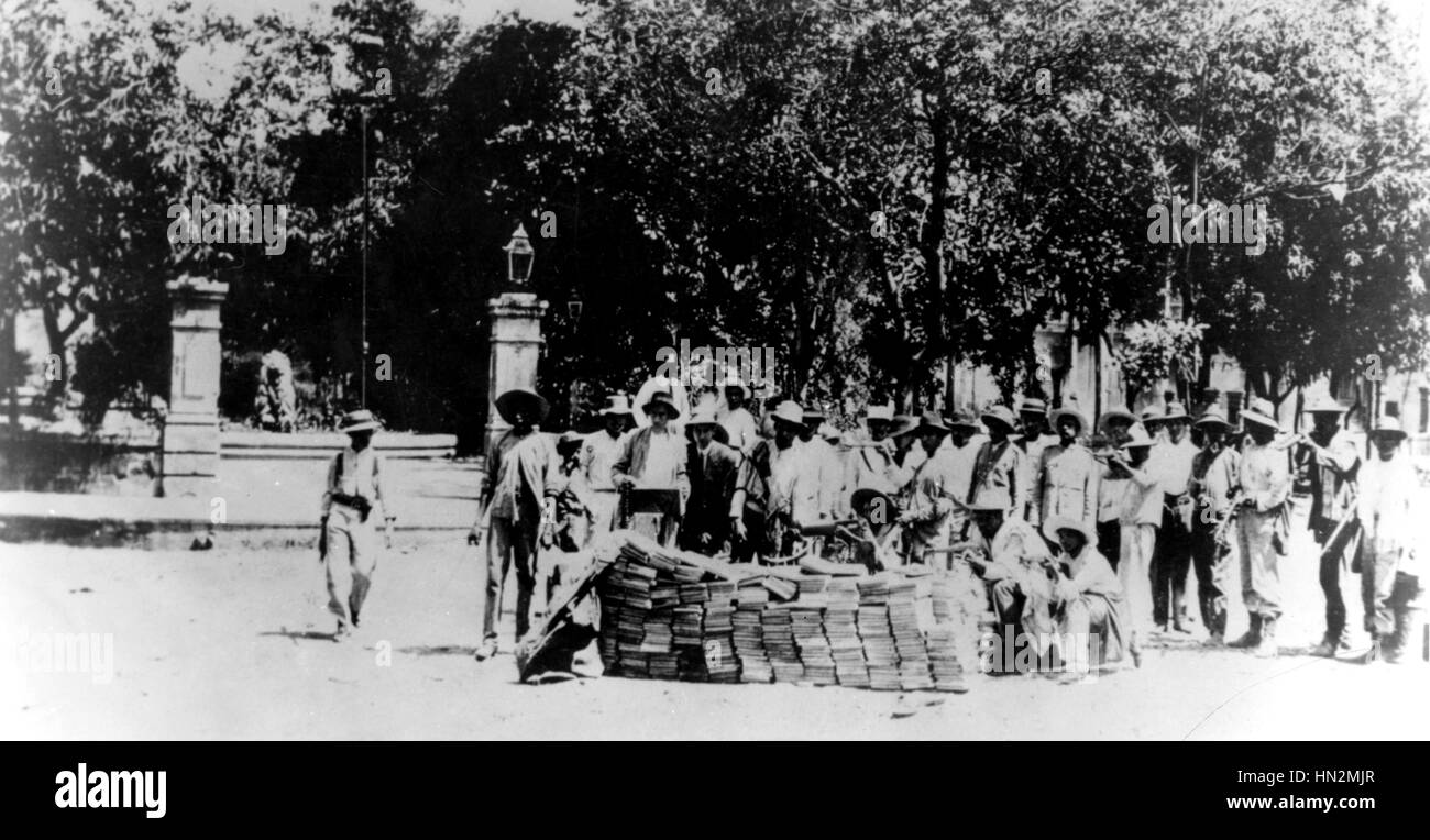 Aufständische Barrikaden in der Altstadt von Gramada 1912 Nicaragua Washington, D.C. Nationalarchiv Stockfoto
