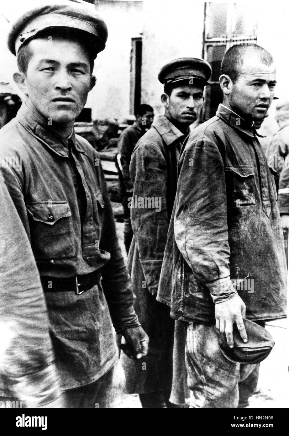 Sowjetischen Kriegsgefangenen KÖRBEN, zweiten Weltkrieg Krieg Stockfoto