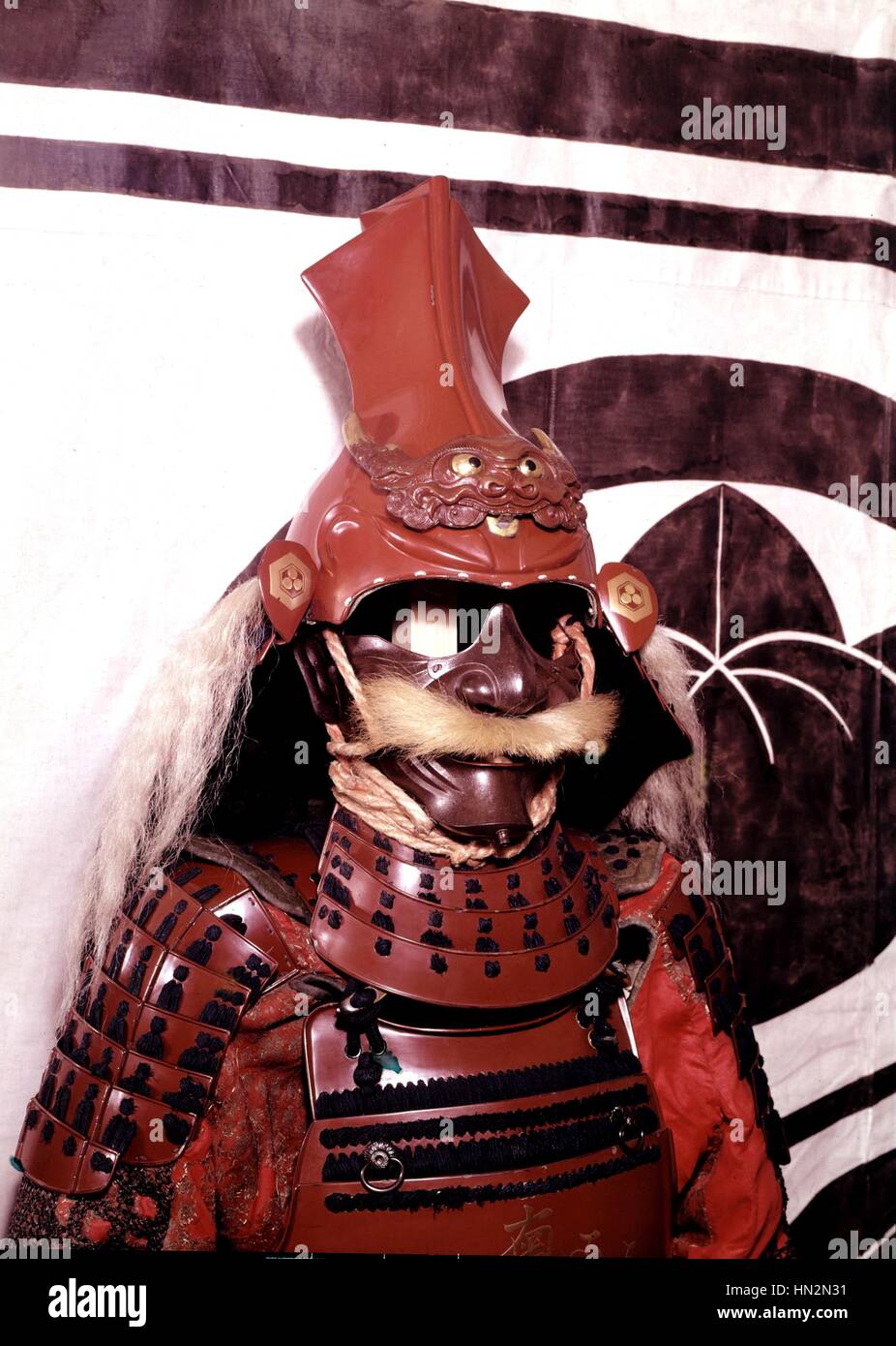 Samurai Helm (Kabuto) geformt wie ein Nichiren Mönch Hut noch im XIX. Jahrhundert verwendet Japan Privatsammlung Stockfoto