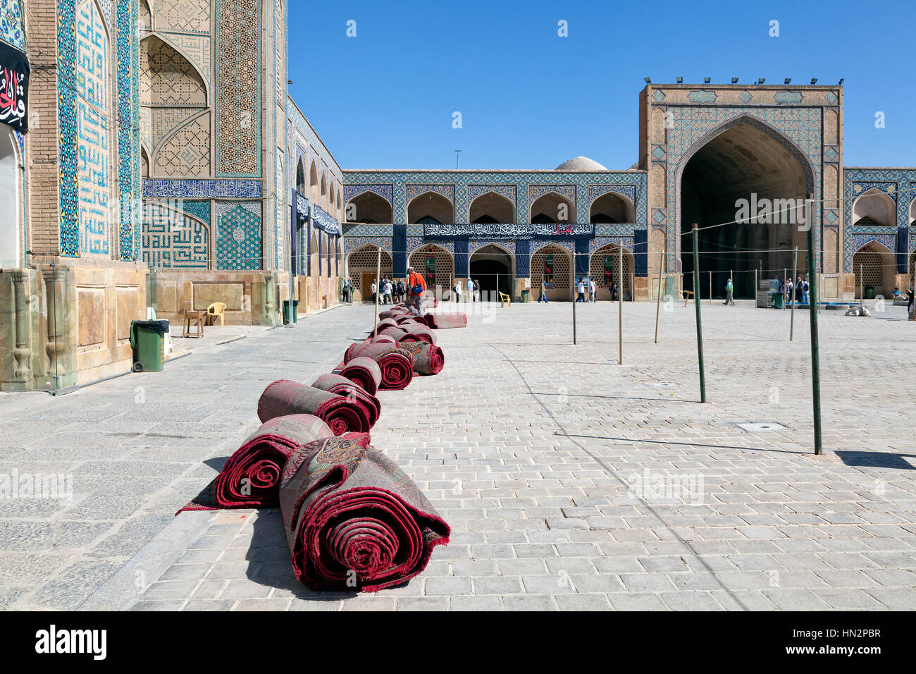 Teppiche im Hof des Jameh Moschee von Isfahan, Iran Stockfoto