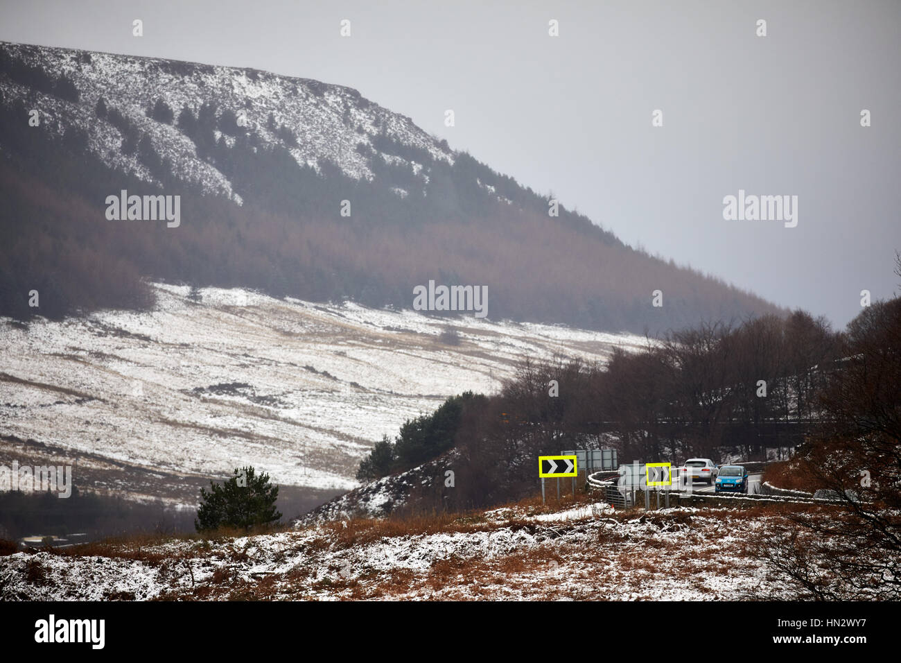 Stumpf schneebedeckte Landschaft Winterlandschaft in Crowden unterwegs gefährliches Land Lane Woodhead-Pass-A628 Verbindung Manchester Sheffield Stockfoto