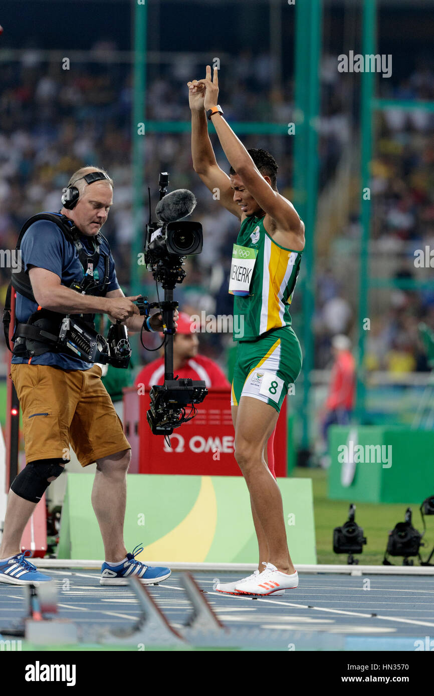 Rio De Janeiro, Brasilien. 14. August 2016.  Leichtathletik, gewinnt Wayde Van Niekerk (RSA) das Gold in der Herren-400m-Finale bei den Olympischen Sommerspielen 2016. © Stockfoto