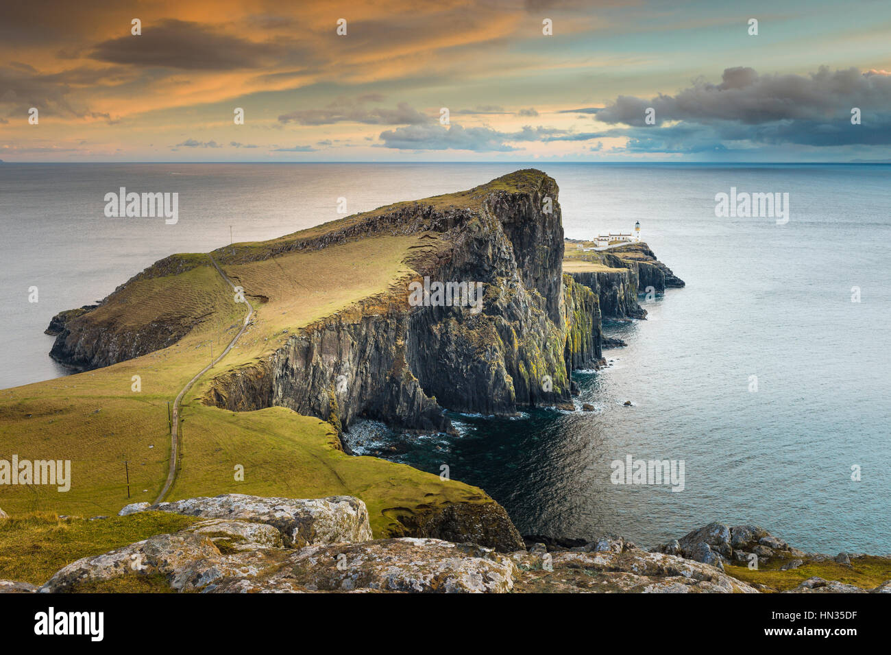 Landschaftlich ist ein beliebter Aussichtspunkt auf der westlichsten Punkt von Skye. Stockfoto